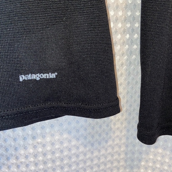 Women’s Patagonia Underwear base-layer black long sleeves V neck size medium - Picture 3 of 14